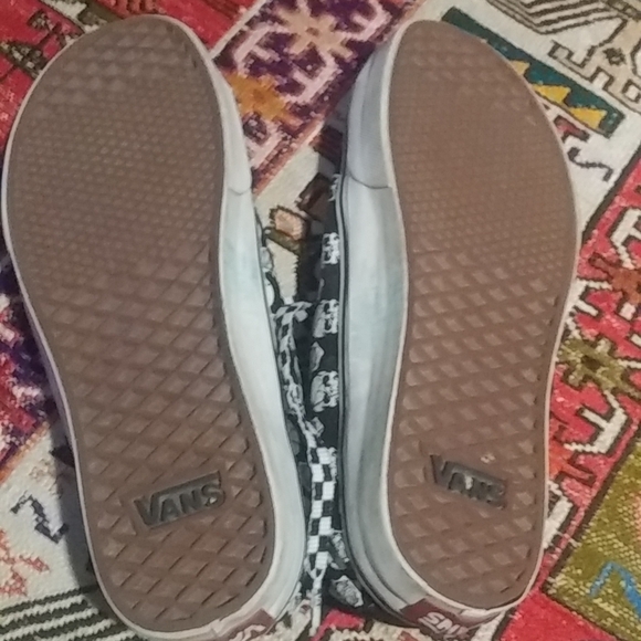 🖤💜 🖤Skull Vans